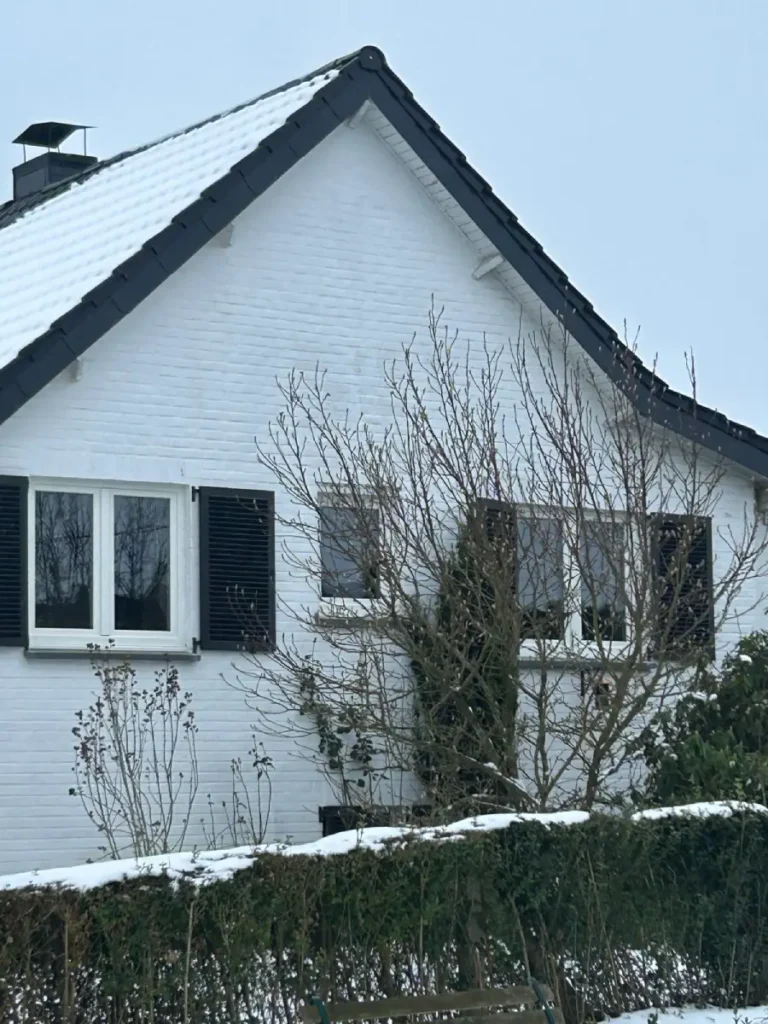 chassis pvc blanc renovation facade peinte chassidor namur