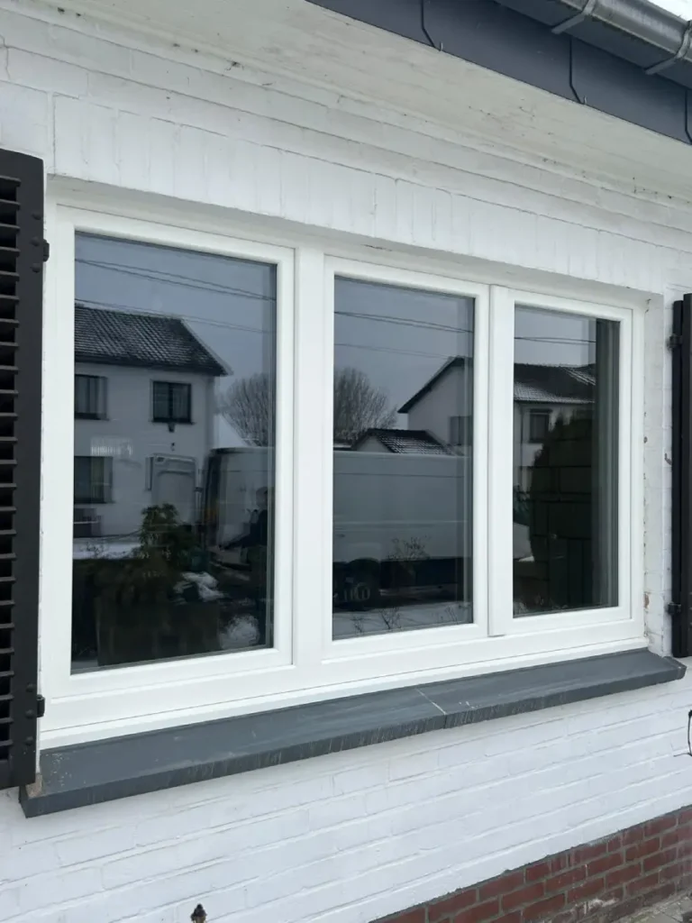 chassis pvc blanc trois vantaux renovation chassidor namur