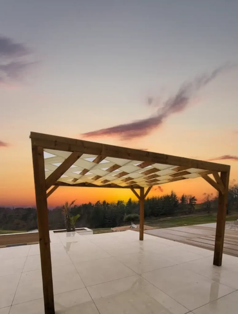 pergola bois toiture transparente terrasse coucher soleil chassidor namur