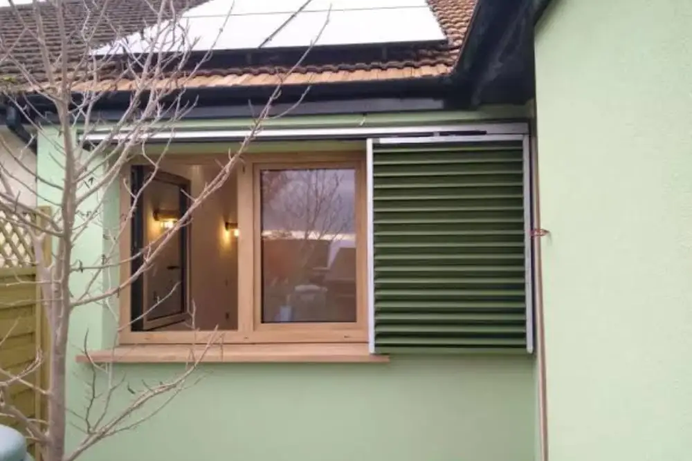 volet coulissant aluminium vert pour fenetre chassidor