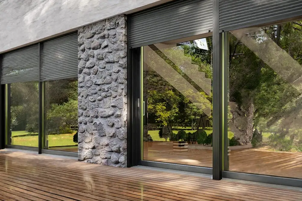 volets roulants aluminium sur grandes baies vitrees chassidor namur